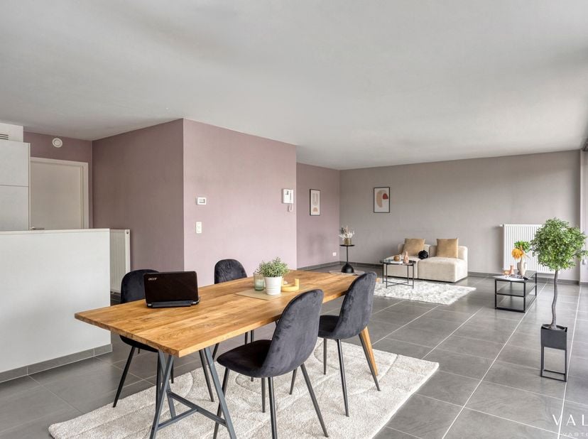 Recent, energiezuinig appartement met terras en garage in het centrum van Landegem&lt;br /&gt;
In een kleinschalige en verzorgde residentie in het hart van