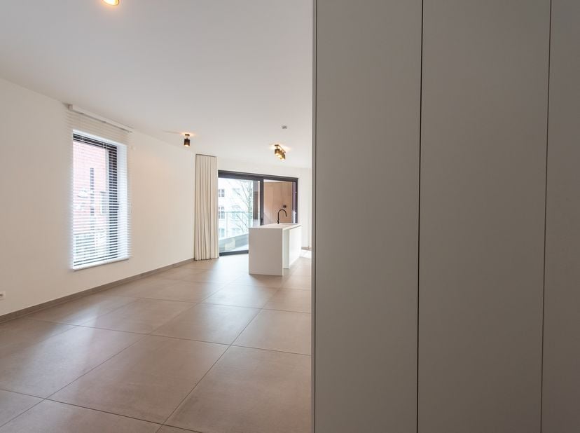 Investeer in je toekomst met deze volledig uitgeruste serviceflat.&lt;br /&gt;
&lt;br /&gt;
Deze full-serviceflat met een bruto bewoonbare oppervlakte van 71,89 m