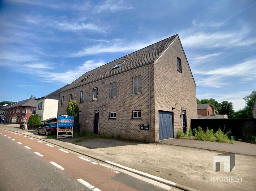 Triplex appartement met 2 slaapkamers in Ham  ideale thuis of als investering!&lt;br /&gt;
Ontdek dit praktische en goed gelegen triplex appartement in Ham