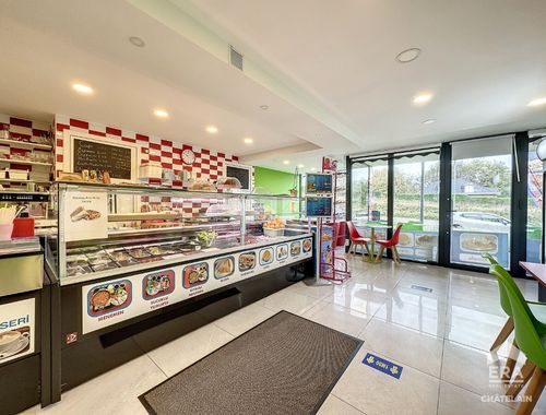                                         Bien commercial à vendre à Haren, € 375.000
