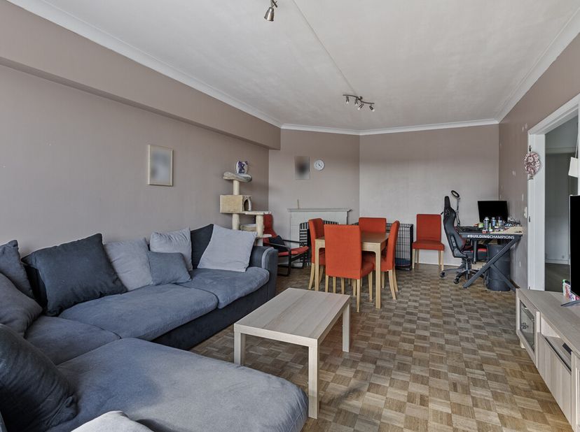 Cet appartement est situé au centre de Strombeek, une commune animée avec toutes les commodités à portée de main. Des boutiques, des restaurants et de