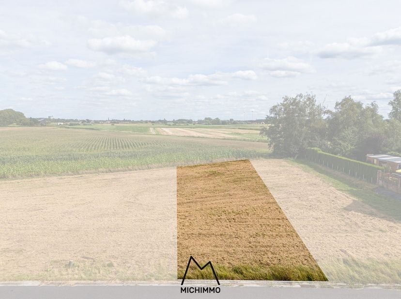 Bouwgrond voor halfopen bebouwing, volgende afmetingen: &lt;br /&gt;
503,35 m²&lt;br /&gt;
10 meter breed&lt;br /&gt;
50,34 meter diep&lt;br /&gt;
&lt;br /&gt;
Vrij van bouwverplic