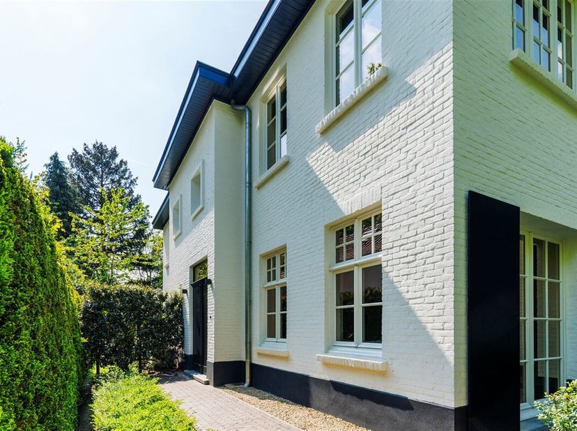Charmante villa rénovée avec EPC 26 dans une ardoise calme à Vriesdonk.&lt;br /&gt;
Dans une rue secondaire calme et sans issue du célèbre Baillet-Latourlei
