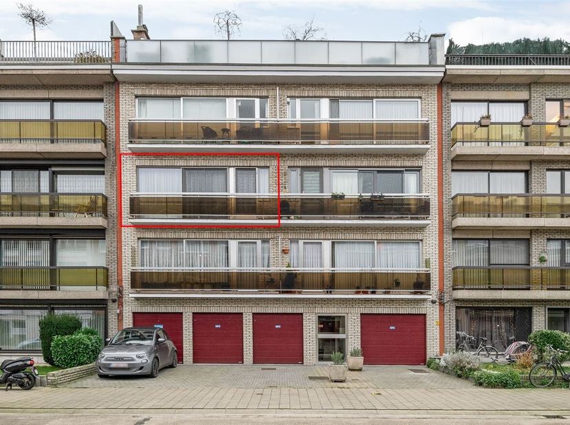 Instapklaar appartement met 2 slpks, bureau ruimte, terras en garagebox&lt;br /&gt;
Dit appartement op de tweede verdieping biedt een combinatie van comfort
