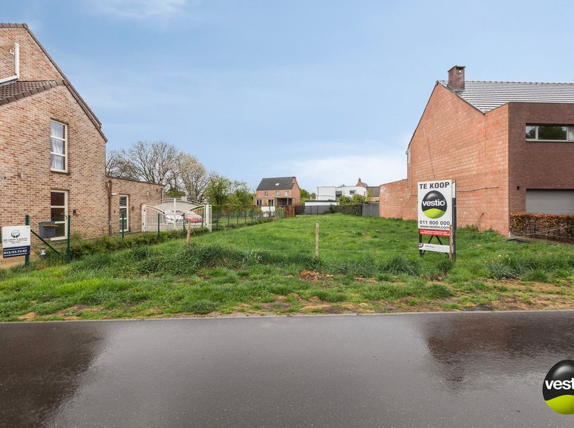 Bouwperceel gelegen te Tongeren, Herenweg 100.&lt;br /&gt;
&lt;br /&gt;
Rustige en residentiële locatie op wandelafstand van het centrum van Tongeren. Alle dageli