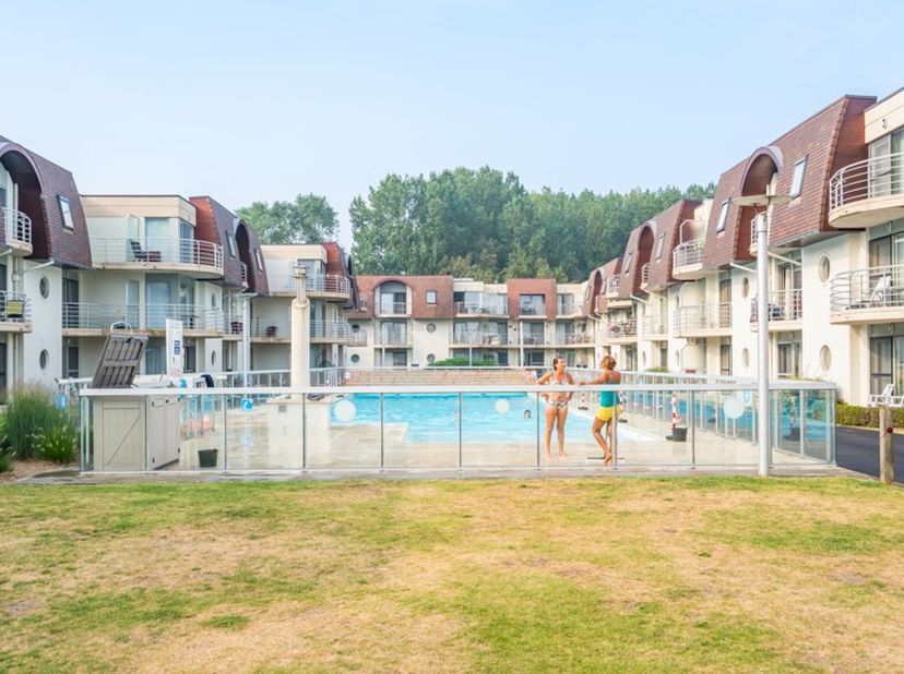 Leuk en zonnig hoekappartement gelegen in het groene domein Blutsyde, op wandelafstand van het strand van Bredene! Het prachtige domein beschikt over