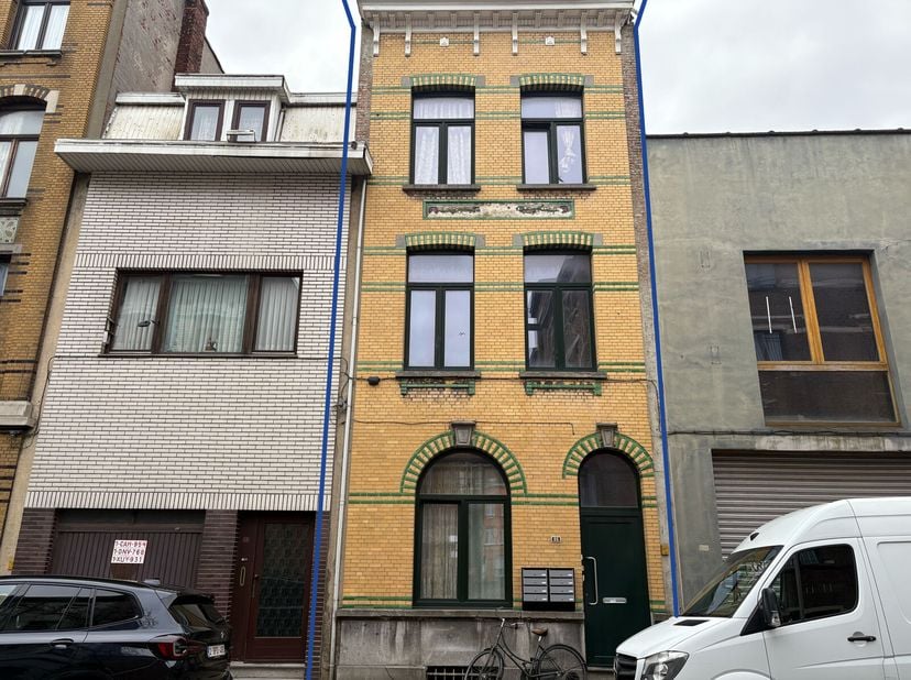 En plein cur d&#039;Anvers, à deux pas du célèbre parc Spoor Noord, où vous pourrez profiter à la fois de la détente et des loisirs, se trouve cette charma