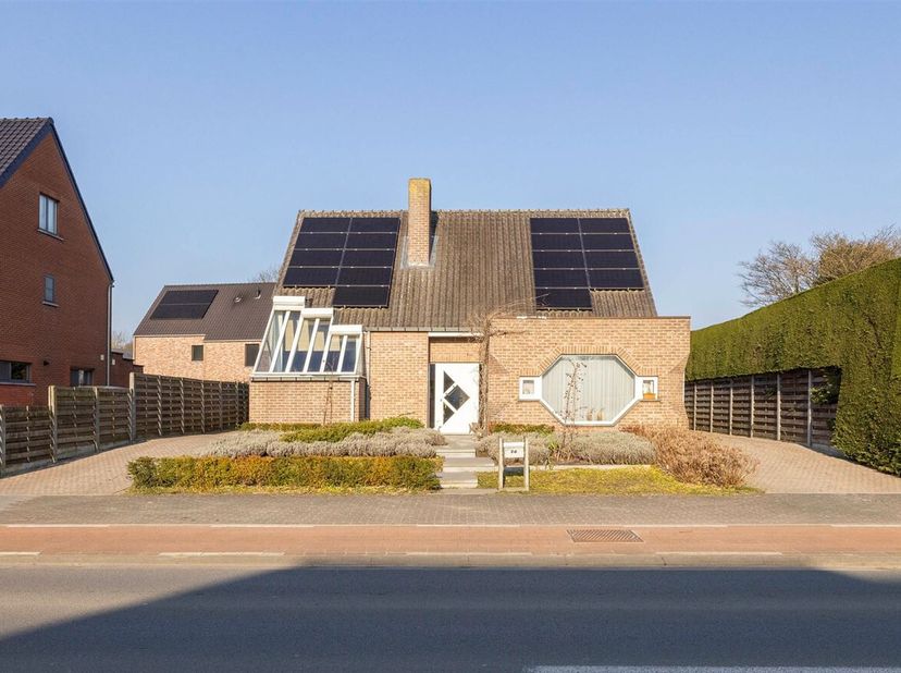 Ligging: Gelegen in Noorderwijk met alle faciliteiten (winkels, scholen, openbaar vervoer, sporcentra,...) in de directe omgeving. Tevens zijn de verb