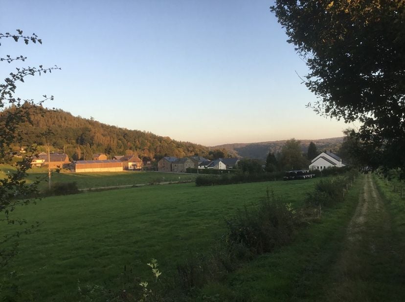 DOHAN  près de Bouillon - Herbeumont- Paliseul : magnifique terrain à bâtir à vendre au grand calme et superbe vue, orienté plein sud-ouest à l’arrièr