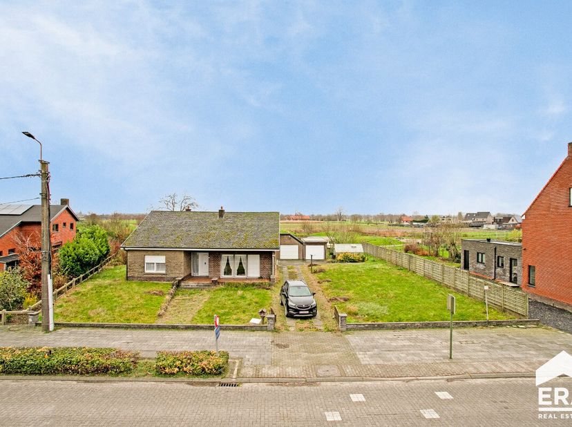 Bent u opzoek naar een unieke kans om uw eigen droomwoning te bouwen? Dit bouwperceel van 590m² is ideaal gelegen in het landelijke Adegem. Eigenschap