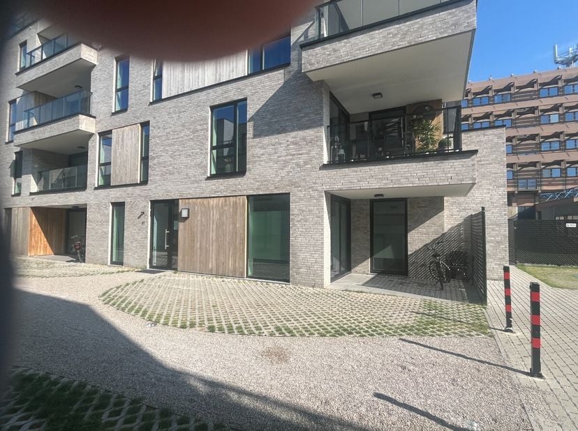 Gelijkvloers appartement met drie slaapkamers te huur in Waregem Het appartement is rustig gelegen , op wandelafstand van de Markt. Het appartement he