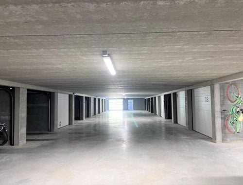                                         Garage te huur in Diksmuide, € 90
