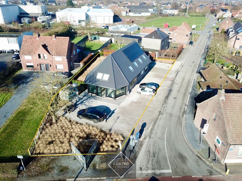 Bien professionnel à vendre
                    à 8790 Waregem