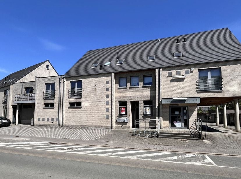 Appartement à vendre
                    à 3665 As
