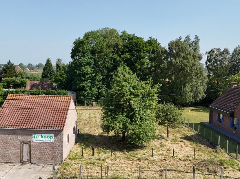 Terrain à vendre
                    à 8680 Bovekerke