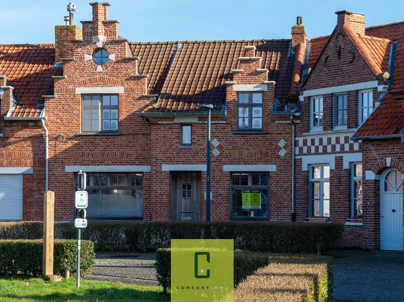 Dit typische vissershuisje op de &quot;ronde&quot; gelegen in het pittoreske Zeebrugge, op slechts een steenworp afstand van de zee. De woning beschikt over een