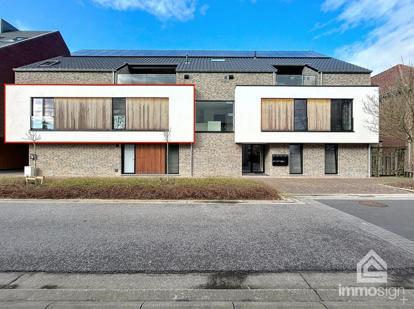 PLUSPUNTEN:&lt;br /&gt;
+ bewoonbare oppervlakte: 98 m²&lt;br /&gt;
+ 2 slaapkamers&lt;br /&gt;
+ autostandplaats en berging&lt;br /&gt;
+ ruim terras&lt;br /&gt;
+ Bocholt centrum