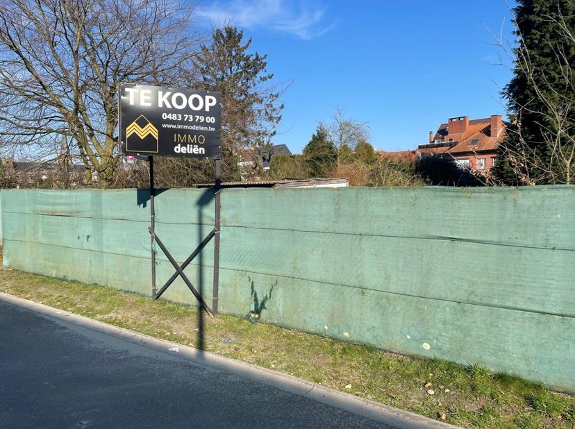 Terrain à vendre
                    à 2480 Dessel