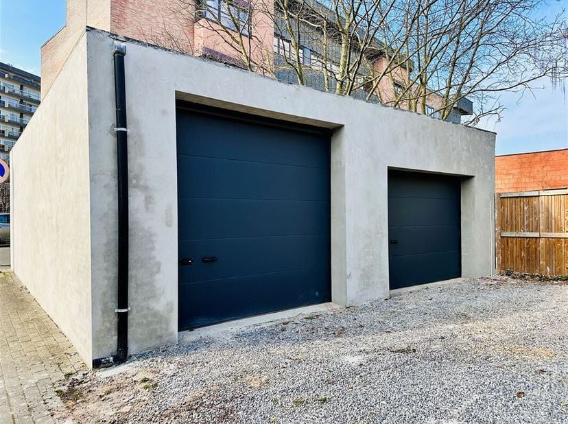 Garage à louer
                    à 9200 Dendermonde