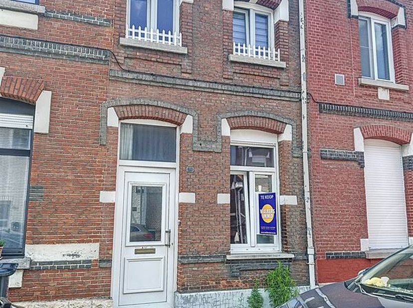 Deze recent opgefriste woning bevindt zich op een toplocatie, vlak bij het centrum van Willebroek. &lt;br /&gt;
De woning biedt drie slaapkamers, een lichtr