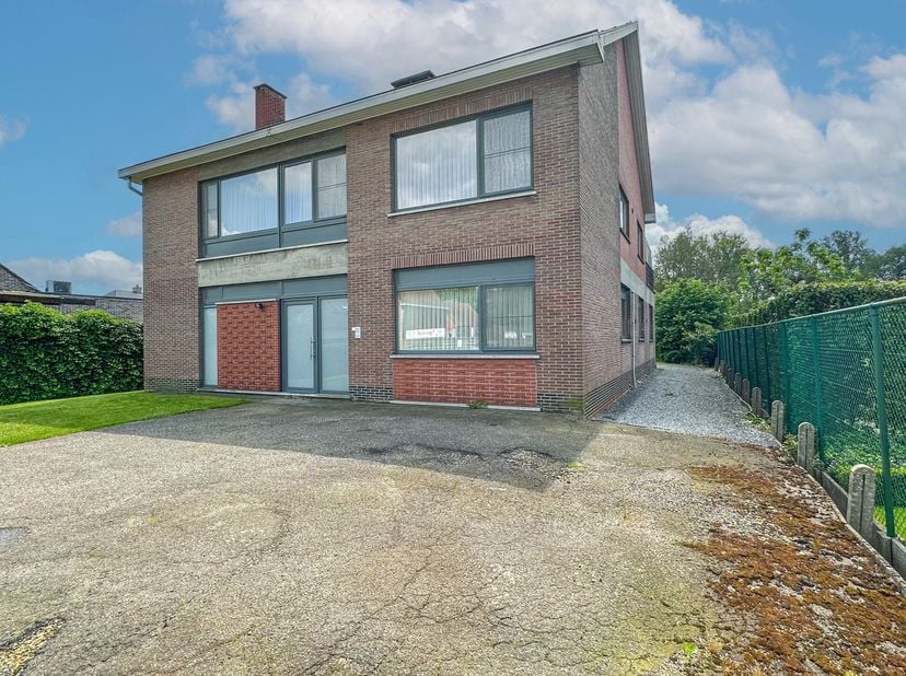 Bij ImmoFusion 7/7 &quot;open huis&quot; : klik op onze 3D-TOUR.Ervaar vastgoed alsof je er zelf doorloopt!&lt;br /&gt;
Bus 2: https://my.matterport.com/show/?m=XFJfv