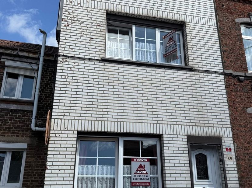 Montignies-sur-Sambre- NOUVEAUTÉ À VENDRE - Maison 4 chambres denviron 130 m² habitables, idéalement située à proximité des grands axes et des commodi