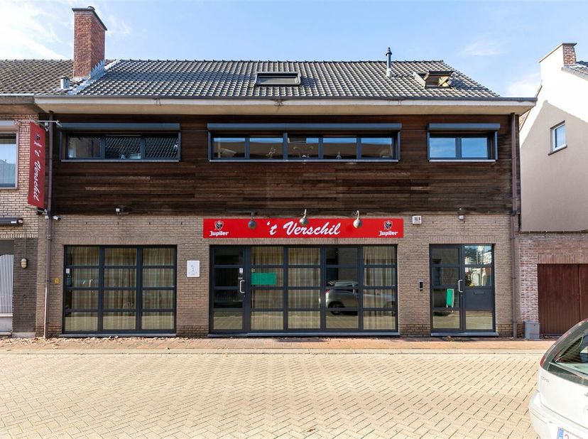 Bien professionnel à vendre
                    à 2350 Vosselaar