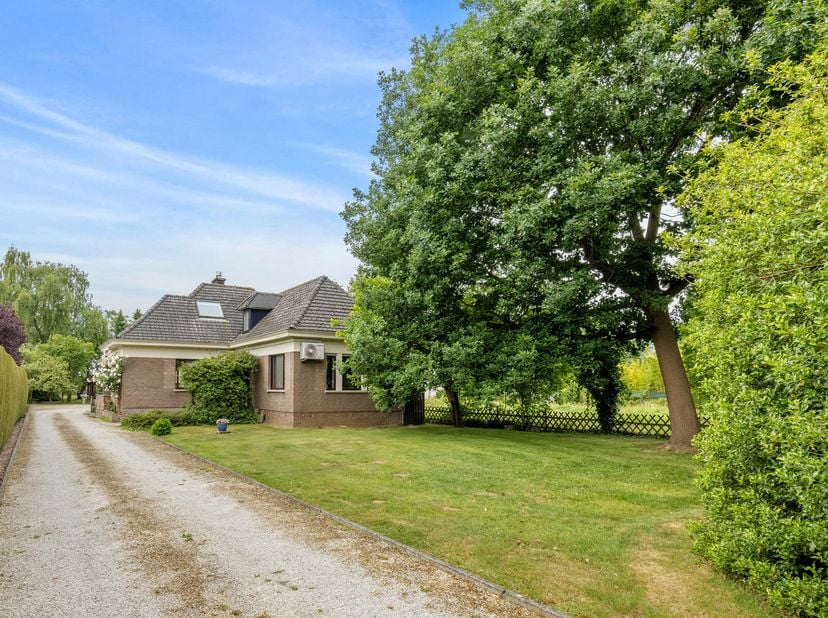 Maison à vendre
                    à 9260 Schellebelle