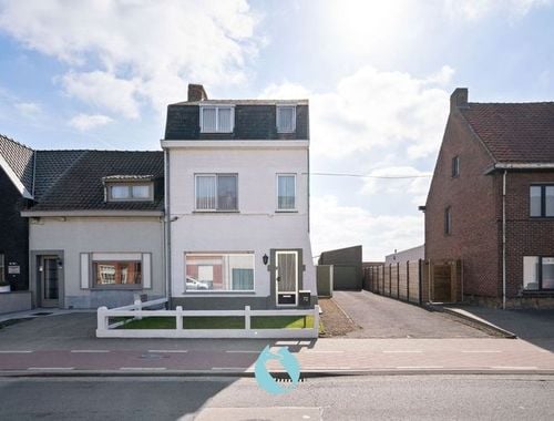                                         Woning te koop in Waarschoot, € 298.000

