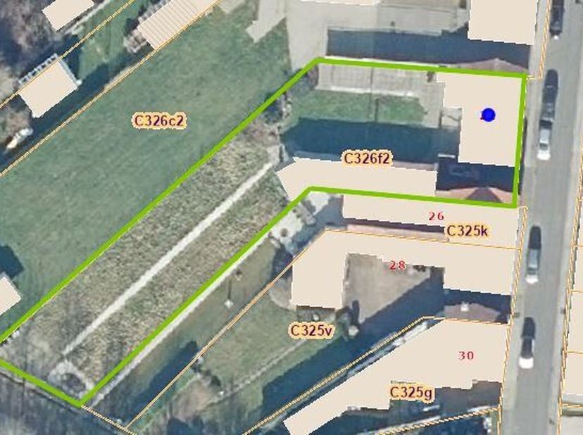 Maison mitoyenne chaleureuse sur 1082 m² avec force motrice disponible  à distance de marche du centre&lt;br /&gt;
Découvrez cette charmante maison mitoyenn