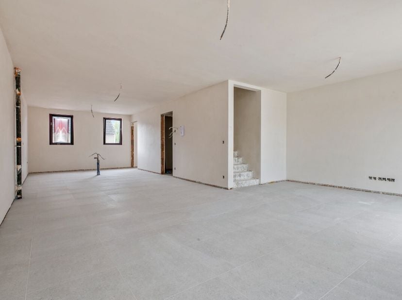 Ben je op zoek naar een ruim duplexappartement met groot terras en leuke tuin in De Klinge? Lees hier snel verder!Dit appartement maakt deel uit van e