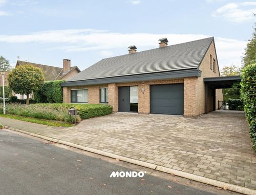                                         Villa à vendre à Aartselaar, € 695.000
