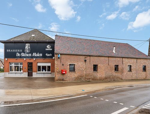                                        Handelspand met woonst te koop in Putte, € 475.000

