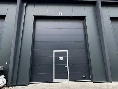                                         Entrepôt sans bureau à louer à Middelkerke, € 575
