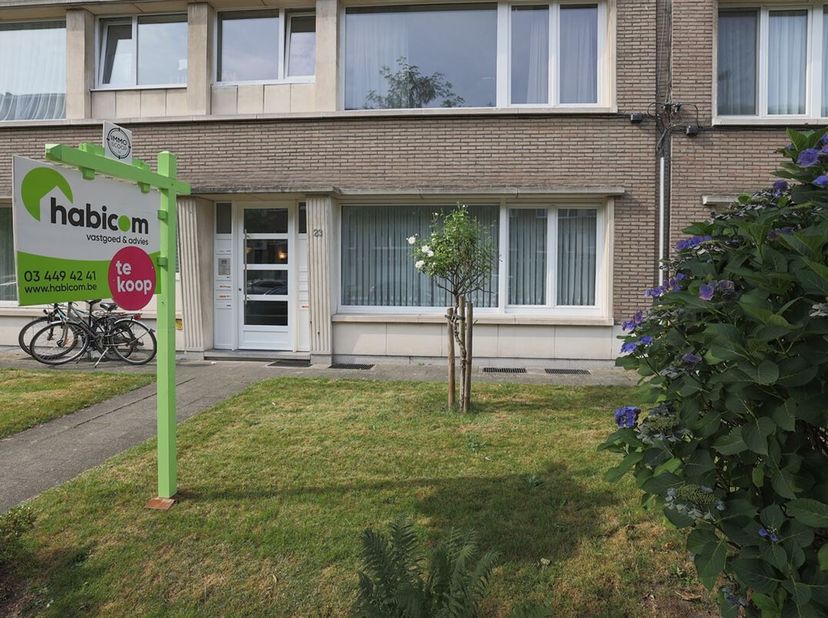 Ce charmant appartement situé à Wilrijk est idéal pour les personnes seules ou les couples. Avec une surface habitable de 78m², cet appartement de pla