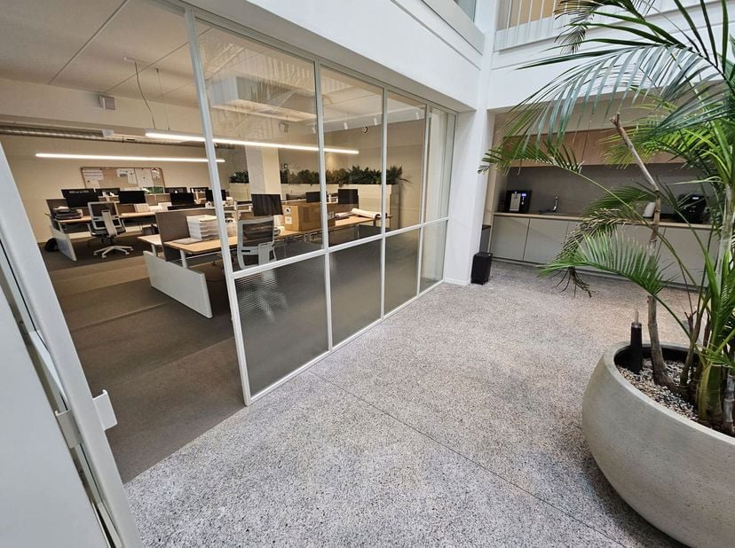 Te huur in Genk - kantoorruimte van 66m²&lt;br /&gt;
Deze kantoorruimte bevindt zich op het gelijkvloers binnen het gebouw van &#039;Marchetta Woningbouw&#039; langsh