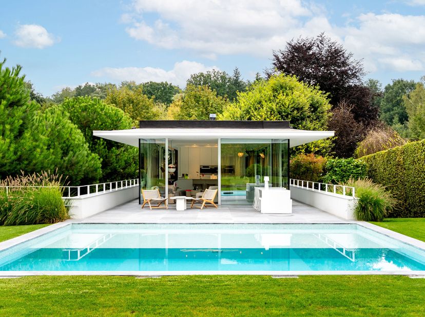 Dans le quartier du Prince d&#039;Orange, villa contemporaine dessinée par l&#039;architecte Bruno Erpicum en 2015 et aménagée par l&#039;architecte d&#039;intérieur Laur
