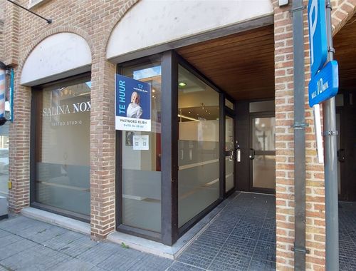                                         Bâtiment commercial à louer à Meulebeke, € 495
