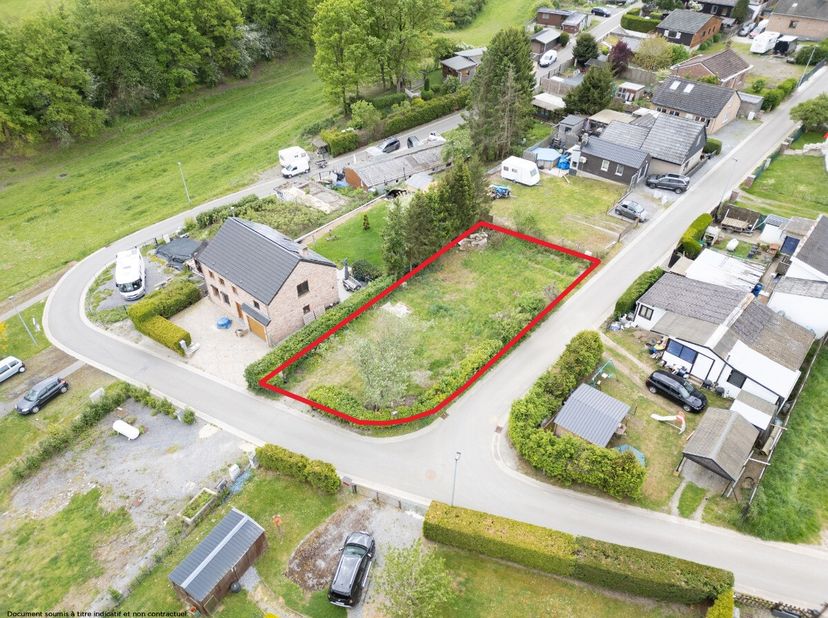 ERA B-LUX a le plaisir de vous présenter cette opportunité rare à Noiseux : Deux terrains à bâtir adjacents avec permis de construire  214 m² et 231 m
