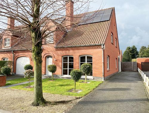                                         Koppelwoning te koop in Deerlijk, € 439.000
