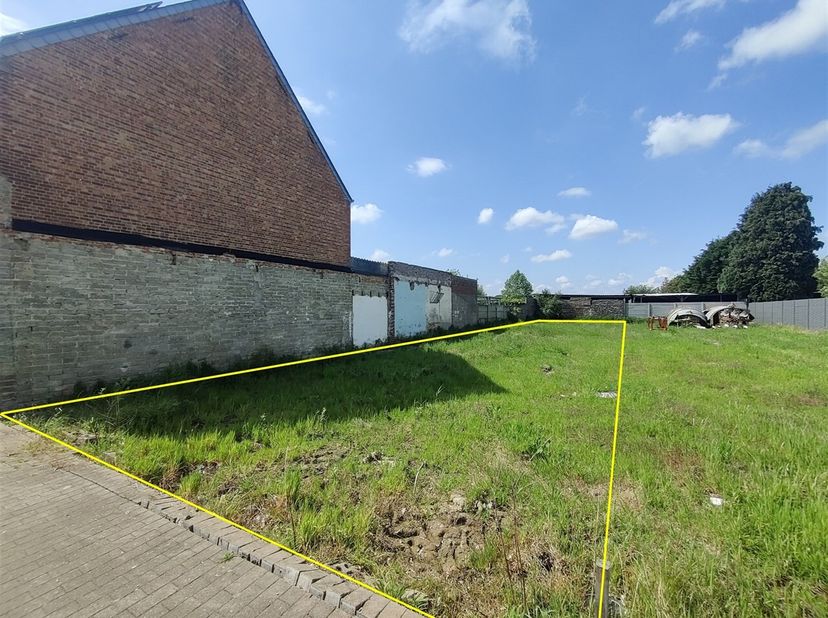 Terrain à vendre
                    à 9230 Wetteren