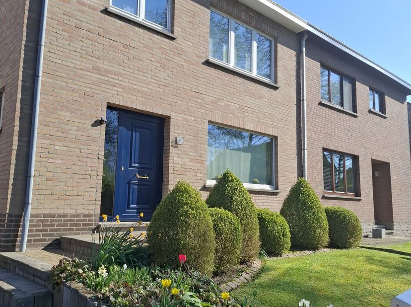 Maison à vendre
                    à 3806 Velm