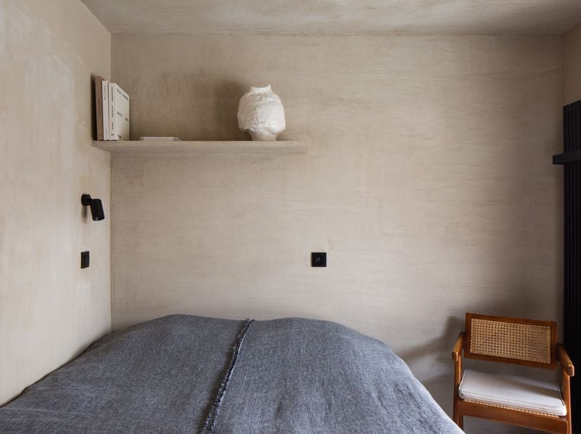 Deze parel is gelegen in de Leuvense binnenstad en werd in 2024 aan een totaalrenovatie onderworpen. Hierbij werd de volledige studio gestript en van