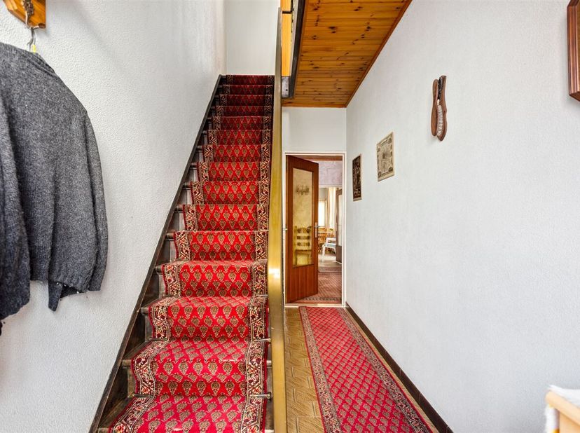 Wat maakt deze woning uniek?&lt;br /&gt;
Op te frissen woning met 4 slaapkamers en ruime koer.&lt;br /&gt;
Deze woning ligt in de Antwerpse wijk Borgerhout, in de
