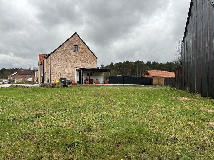 Mooie bouwgrond op een goede ligging in Westerlo&lt;br /&gt;
Een prachtig perceel bouwgrond van 5 are 17 ca. Landelijk en toch vlakbij het centrum.&lt;br /&gt;
In
