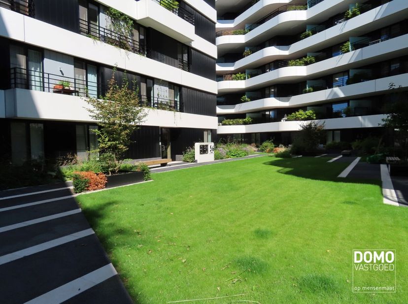 Wonen aan de stadsrand in het groen met zicht op het water. Dat kan hier!&lt;br /&gt;
Dit hoogwaardig afgewerkt appartement ligt op de 3de verdieping van de