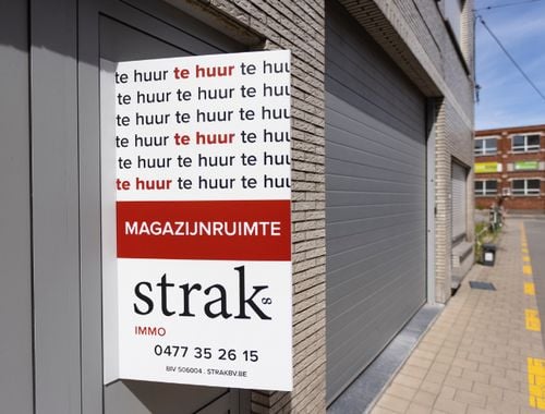                                         Entrepôt sans bureau à louer à Zelzate, € 1.300
