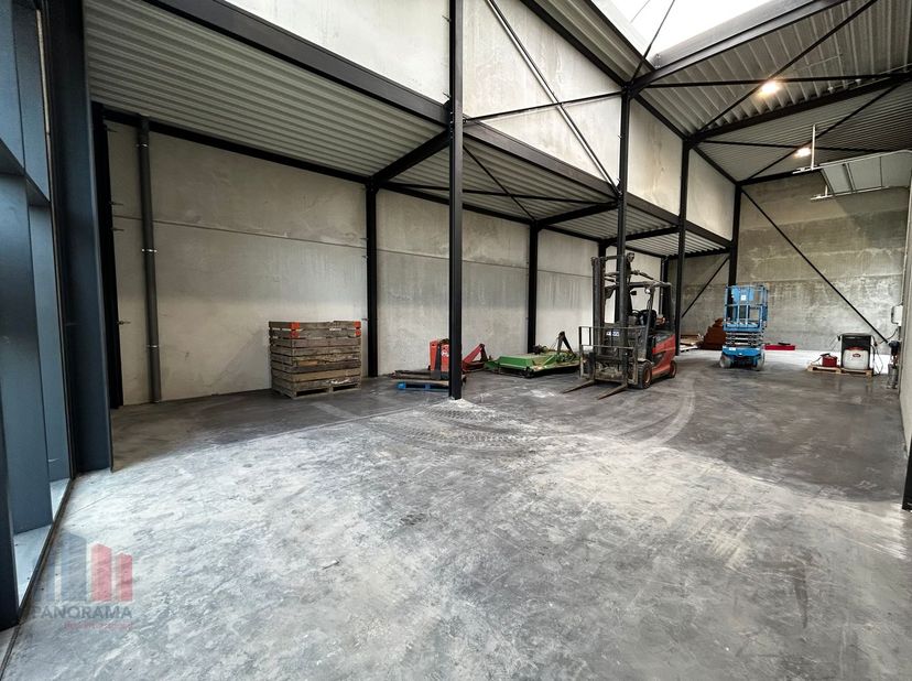 Bien professionnel à vendre
                    à 9200 Dendermonde