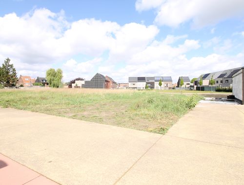                                         Terrain à bâtir à vendre à Zwijndrecht, € 137.025
