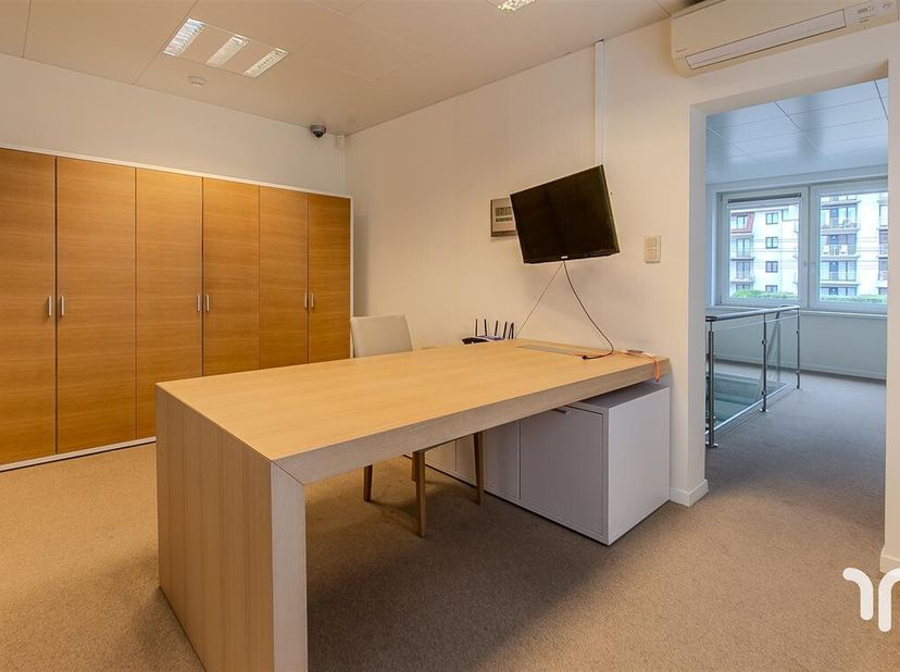 Bien professionnel à louer
                    à 8620 Nieuwpoort